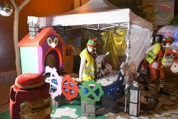 La alcaldesa de Telde alaba el ambiente mágico de la Casa de la Navidad/Francisco Javier Santana y TA.